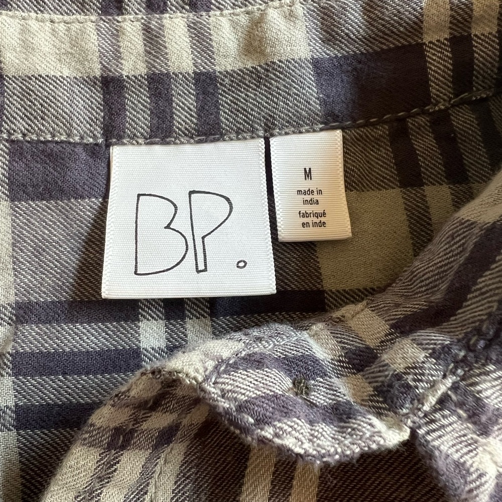 Gray and blue and gray’s flannel shirt pit 19 length 28 - Picture 6 of 6